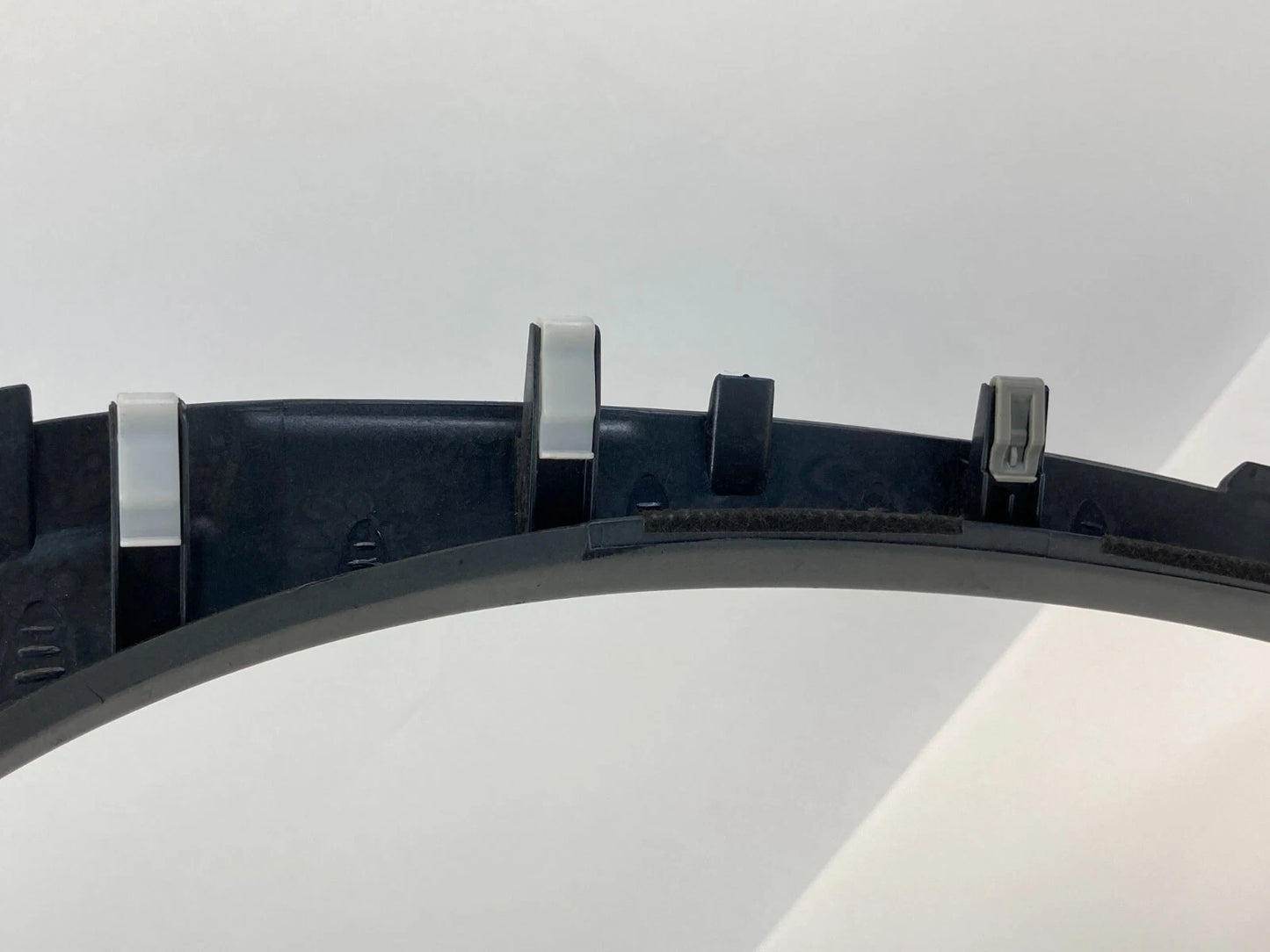 14-16 HYUNDAI ELANTRA DASH RIGHT SIDE CENTER MOLDING VENT BEZEL 847953XAA9 OEM