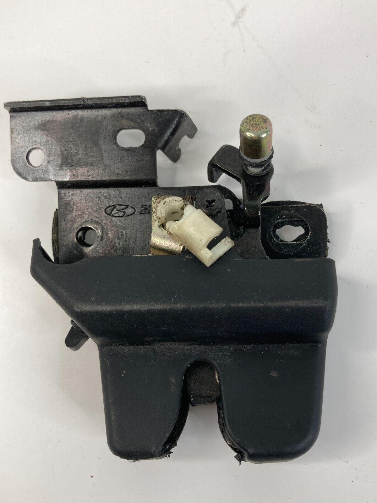 2002-2005 Hyundai Sonata SEDAN Rear Trunk Lock Latch Actuator Release Assy OEM