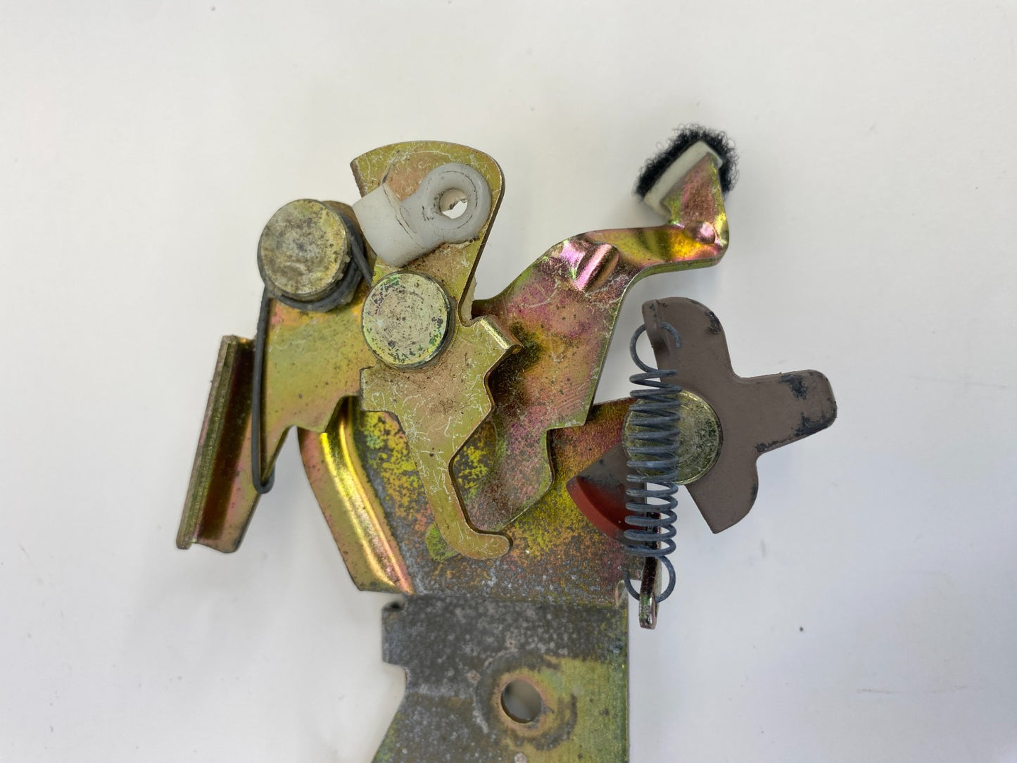 99-04 Audi A6 Quattro Rear Liftgate Pull Handle Latch Mechanism Lever 4B9827653