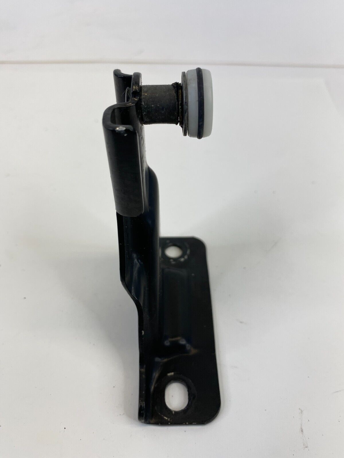 05 06 07 08 09 10 Honda Odyssey Rear Right Sliding Door Upper Roller Bracket OEM