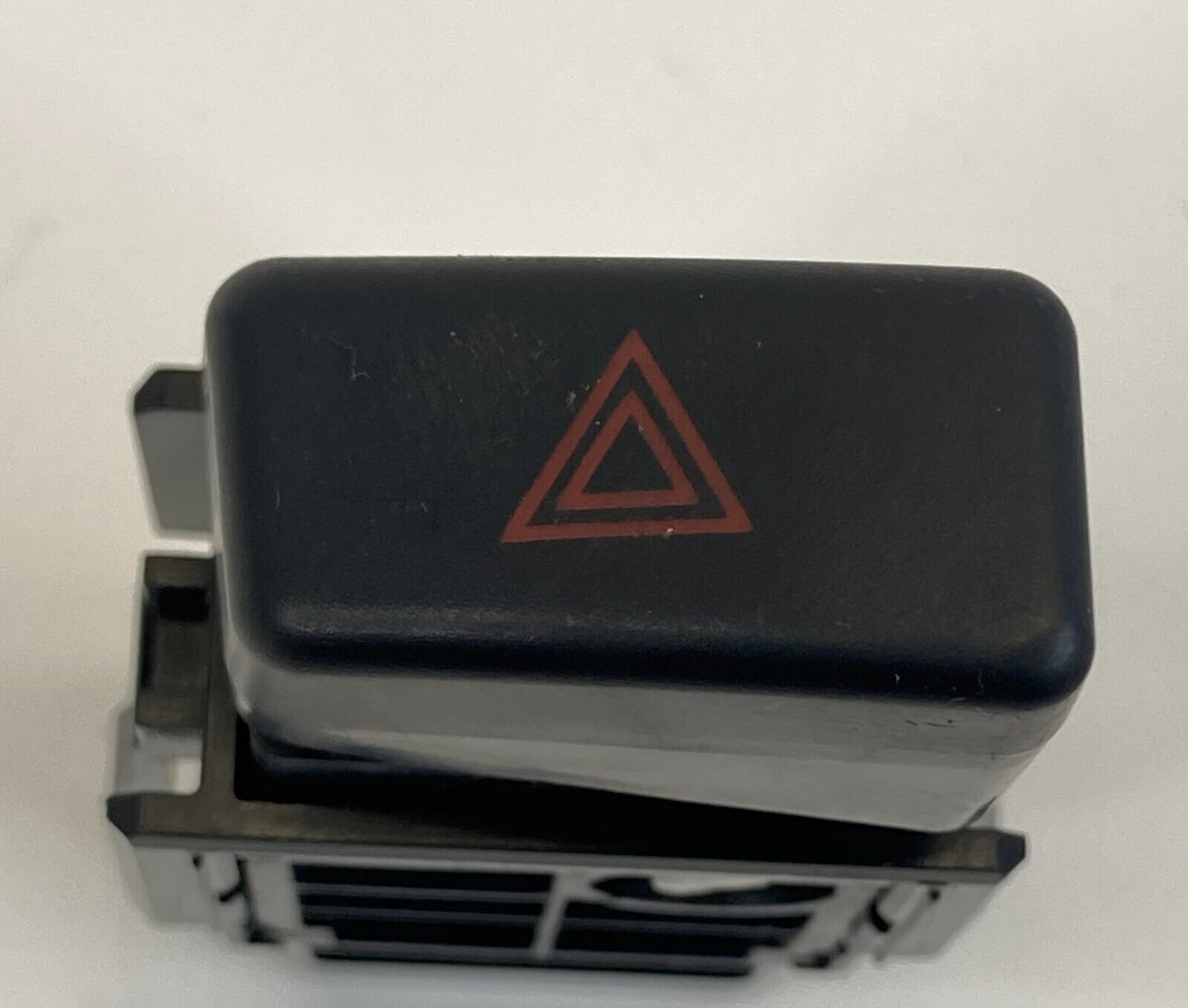 99 00 01 02 03 Lexus RX300 Hazard Warning Light Control Switch 157962 OEM