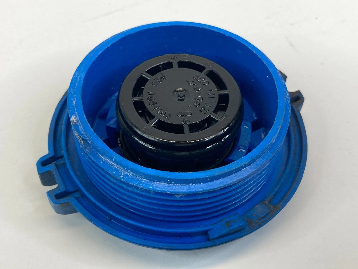 1998-2019 VOLKSWAGEN PASSAT ENGINE RADIATOR FLUID COOLANT RESERVOIR CAP OEM