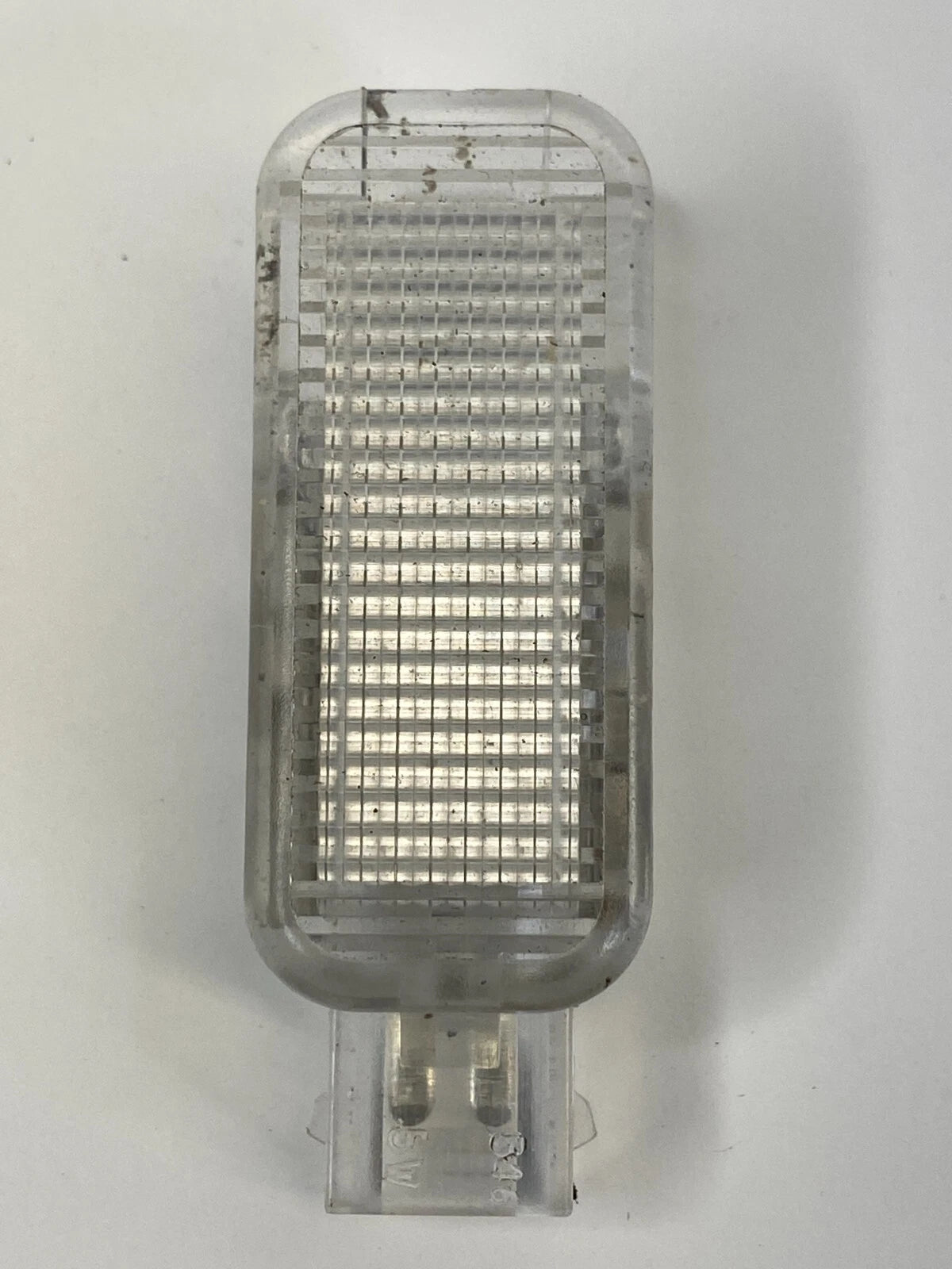 05-18 AUDI A6 QUATTRO FRONT LEFT DOOR PANEL COURTESY LAMP LIGHT 8D0-947-41 OEM