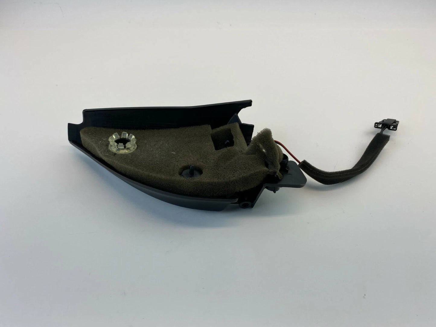 2005-2010 VOLKSWAGEN JETTA FRONT LEFT SIDE DOOR MIRROR CORNER TRIM W/ TWEETER