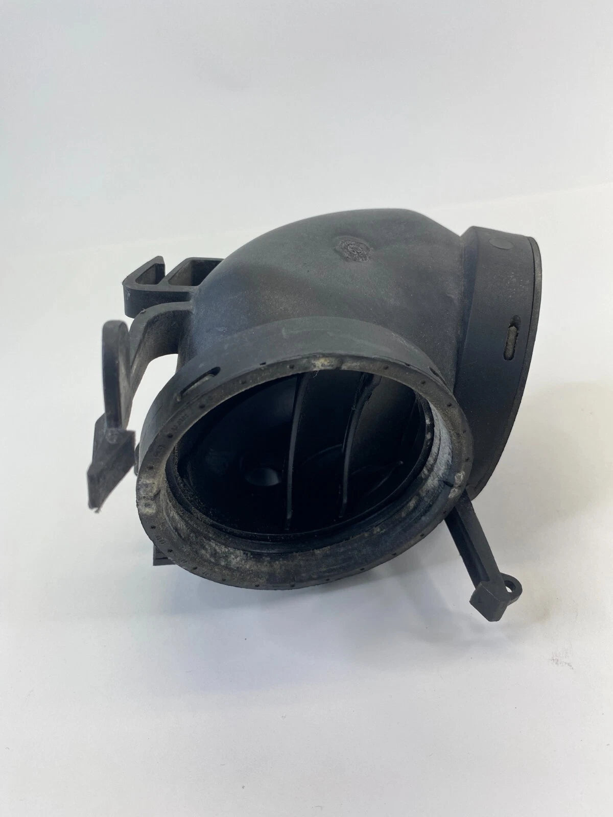 1994-2005 MERCEDES E320 3.2L 98-05 CLK320 MASS AIR FLOW TUBE ELBOW DUCT HOUSING