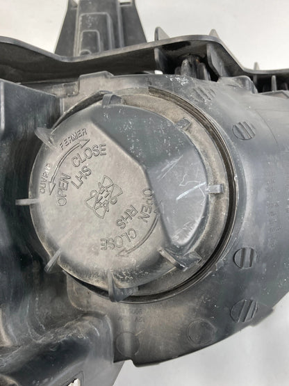 2009-2012 CHEVROLET TRAVERSE RIGHT PASSENGER SIDE HEADLIGHT HEADLAMP 20840410