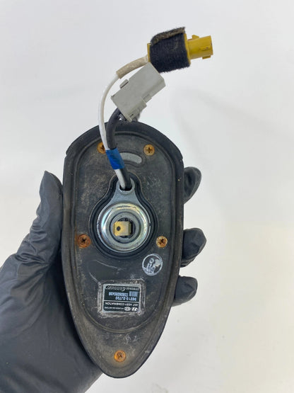 2009-2011 KIA BORREGO RADIO AM FM ANTENNA BASE MAST ROOF MOUNT 96210-2J700 OEM