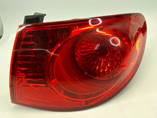 2007-2010 HYUNDAI ELANTRA SEDAN RIGHT SIDE OUTER TAILLIGHT TAIL LAMP ASSY OEM