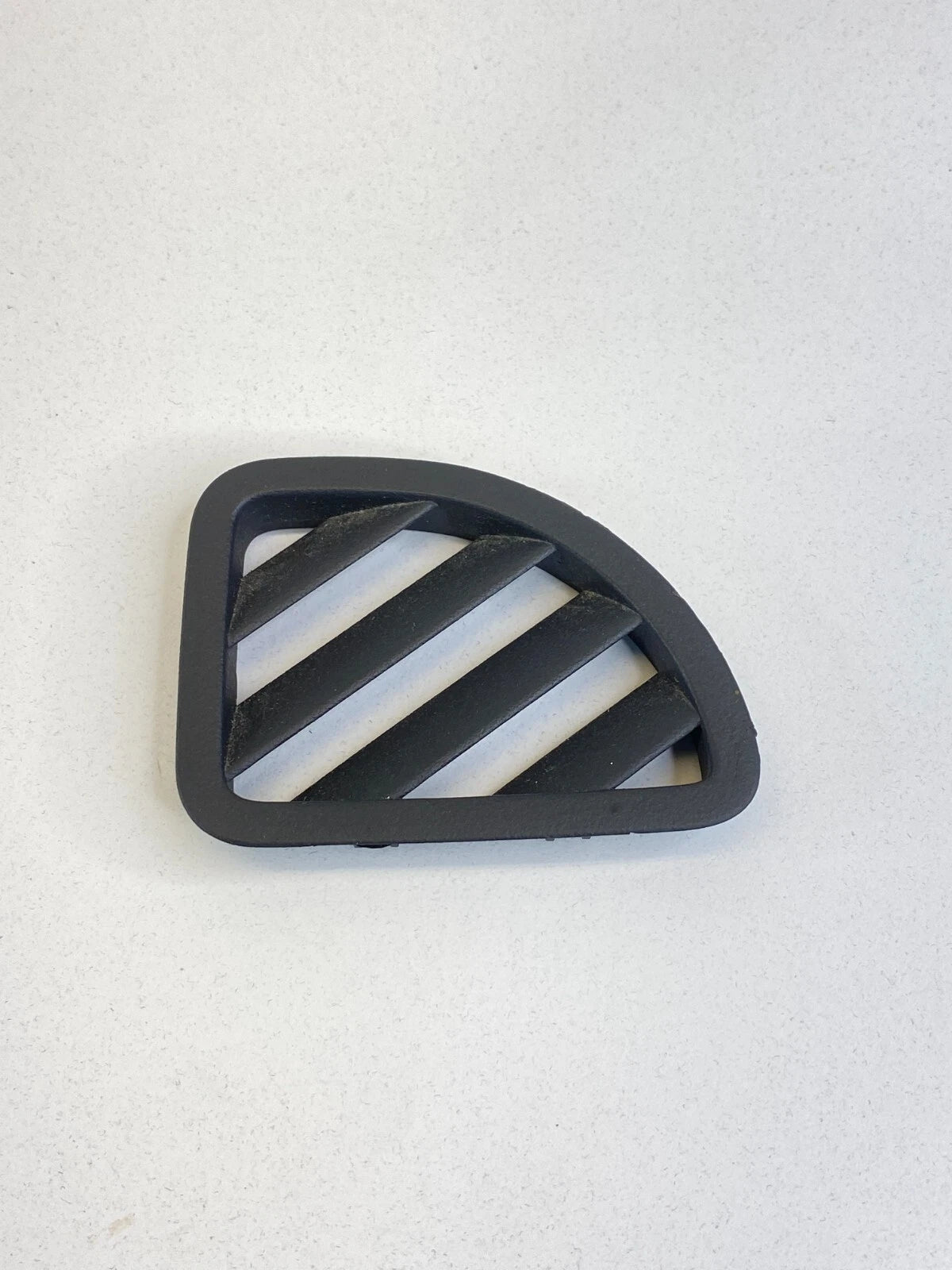 2010 2011 2012 DODGE CALIBER DASH LEFT DRIVER AC AIR VENT DEFROSTER GRILLE OEM