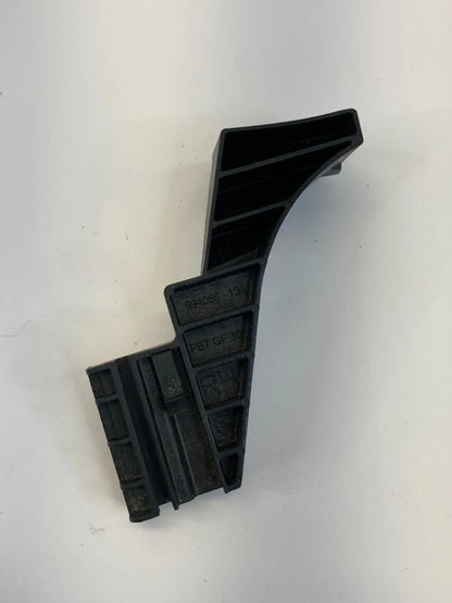 2006 2007 MERCEDES-BENZ ML 500 HANDLE FRAME BRACKET ON THE REAR RIGHT DOOR