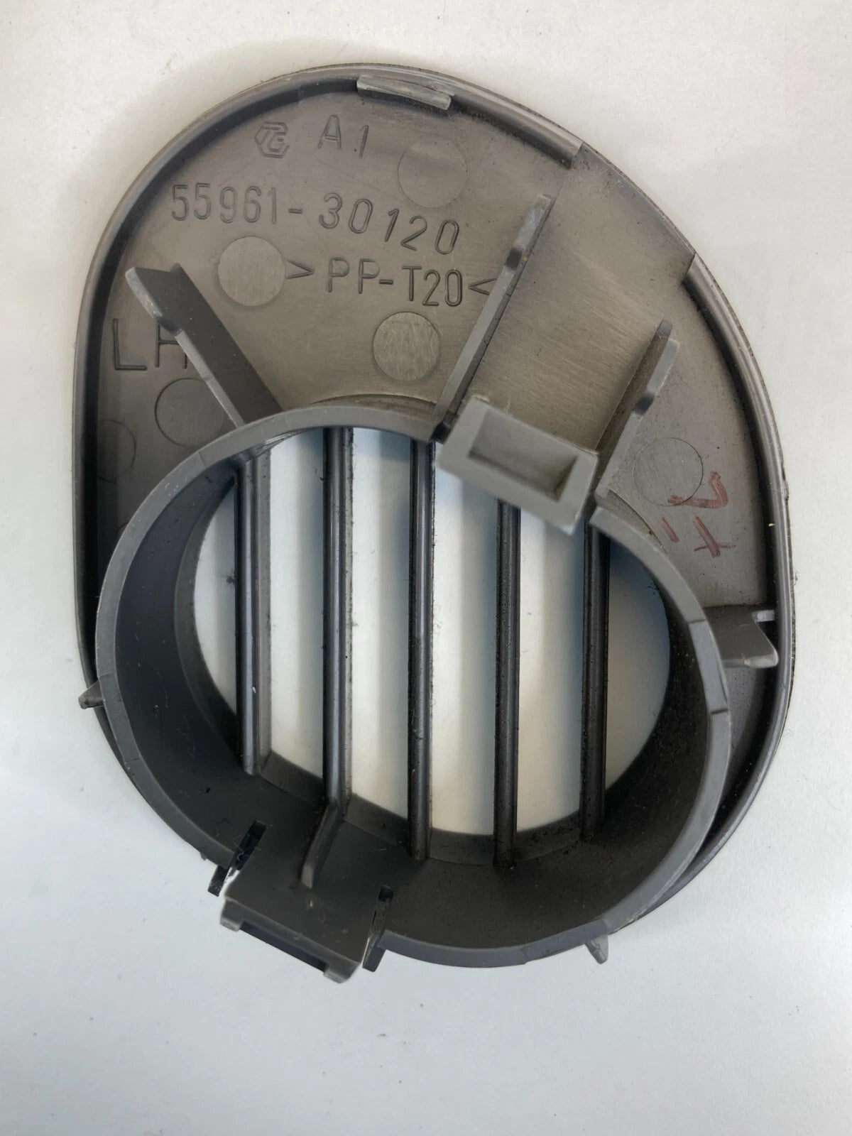 1998-2005 LEXUS GS300 DASH LEFT DRIVER SIDE DEFROST AIR VENT GRILLE 5596130120