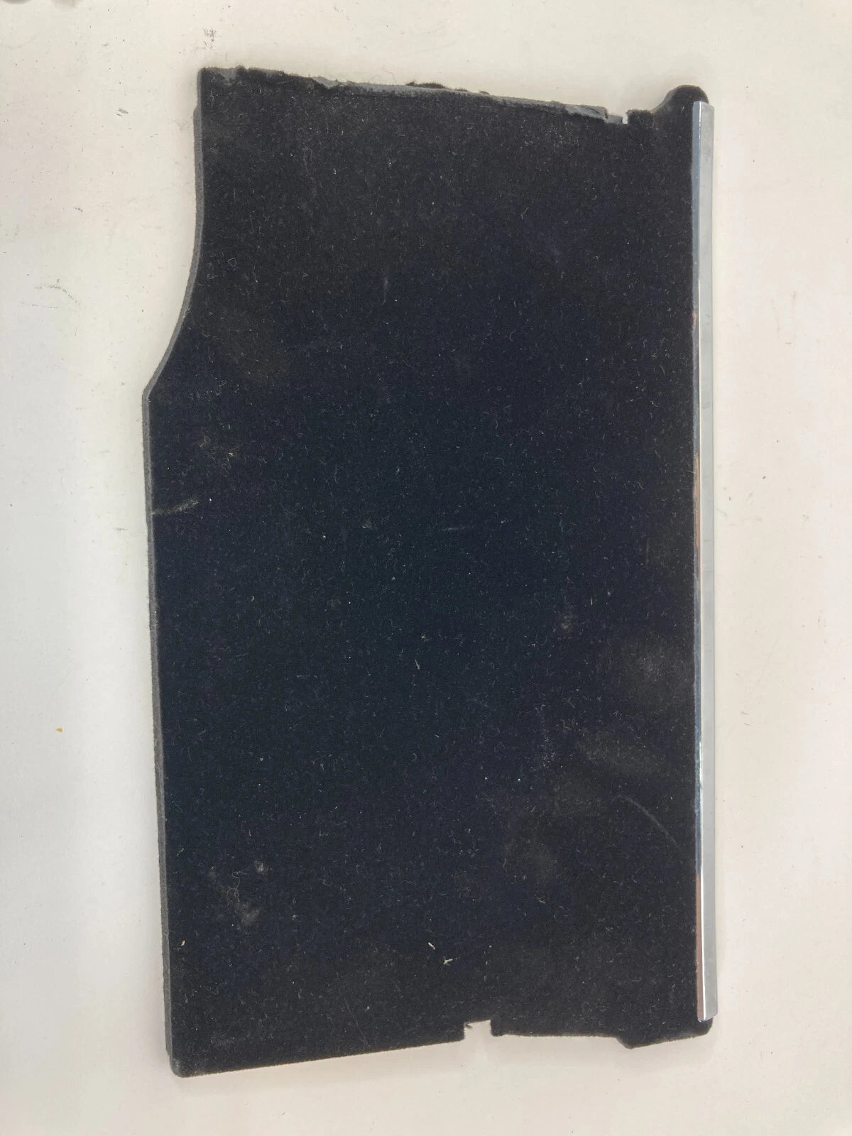 2003-2009 MERCEDES-BENZ E 320 E320 4-DR GLOVE BOX STORAGE LOWER COVER 2116890330
