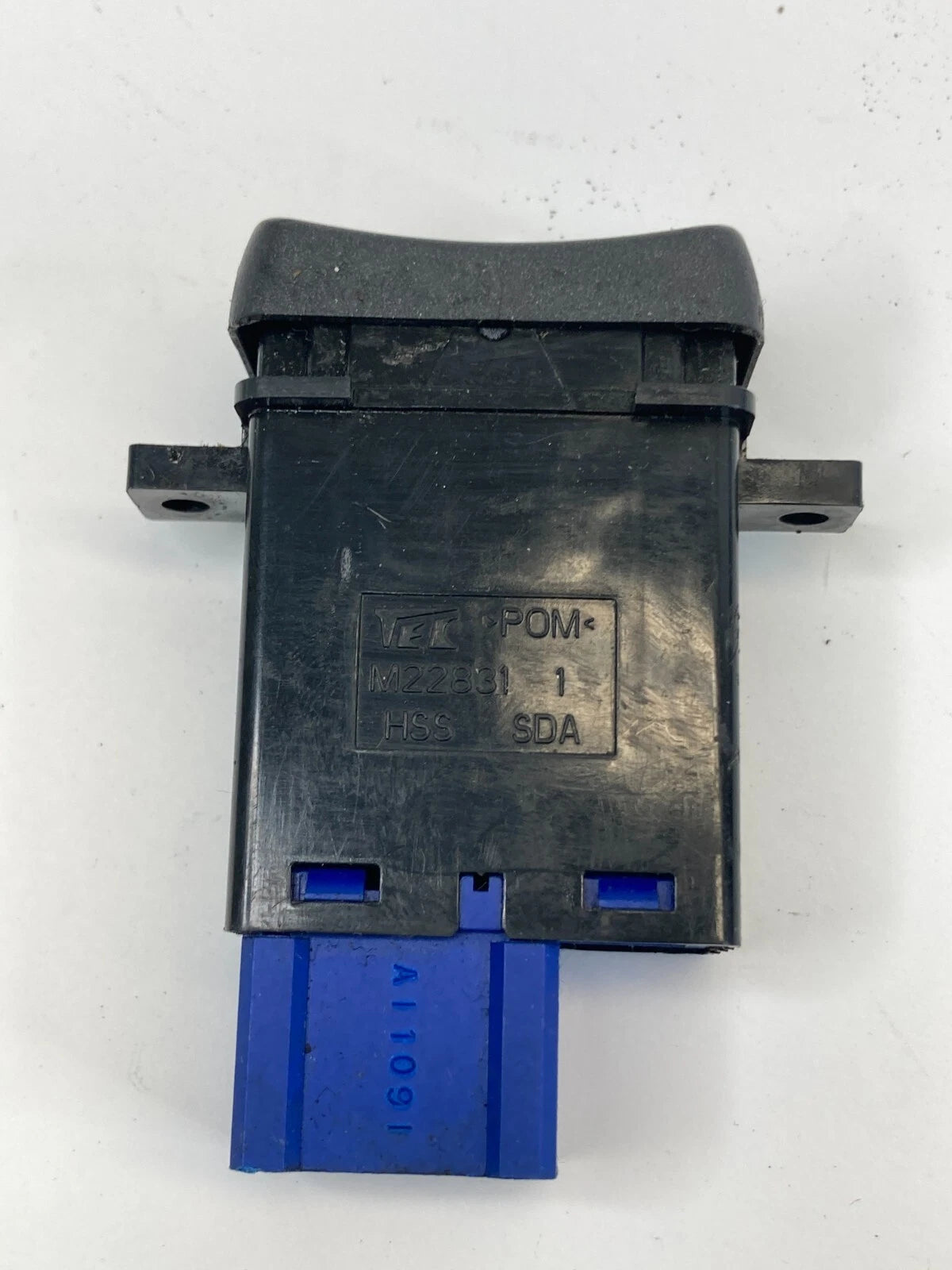 2004-2008 ACURA TL CENTER CONSOLE HEATED SEAT CONTROL SWITCH M22831
