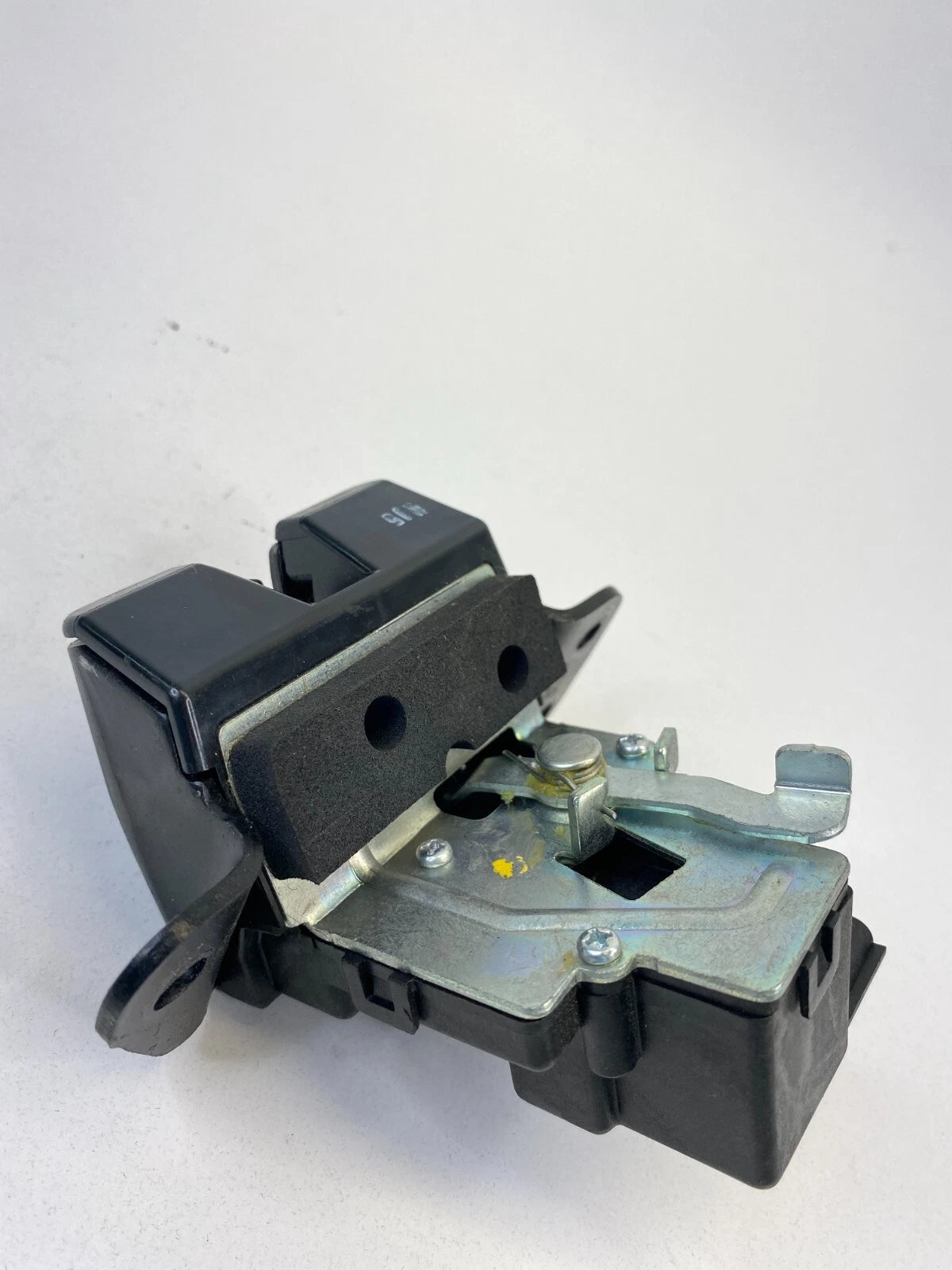 2013-2017 HYUNDAI TUCSON REAR TRUNK TAILGATE LOCK LATCH ACTUATOR ASSEMBLY OEM