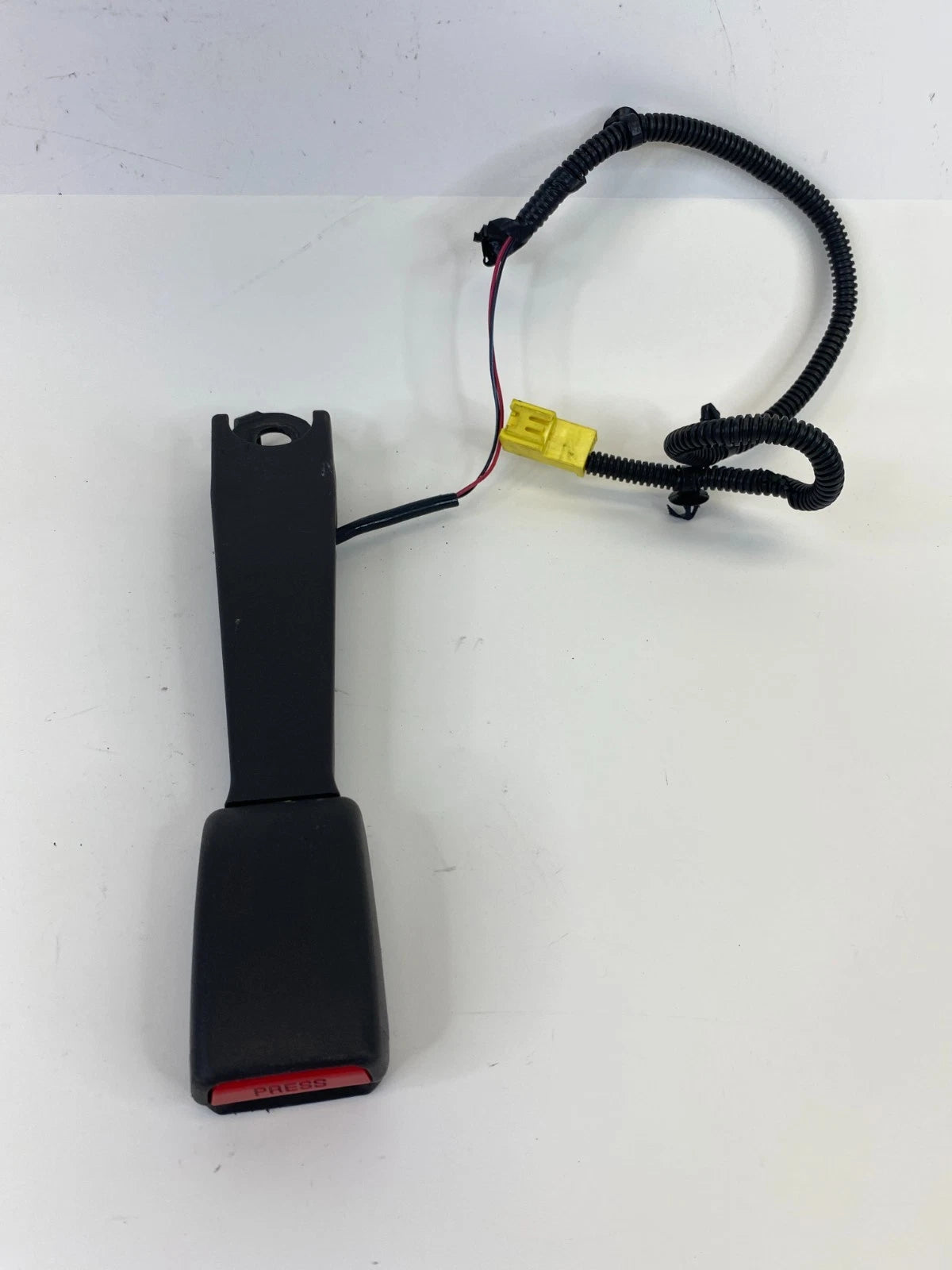 2009 2010 HYUNDAI SONATA FRONT RIGHT SIDE SEAT BELT BUCKLE 884A50Z08086 OEM