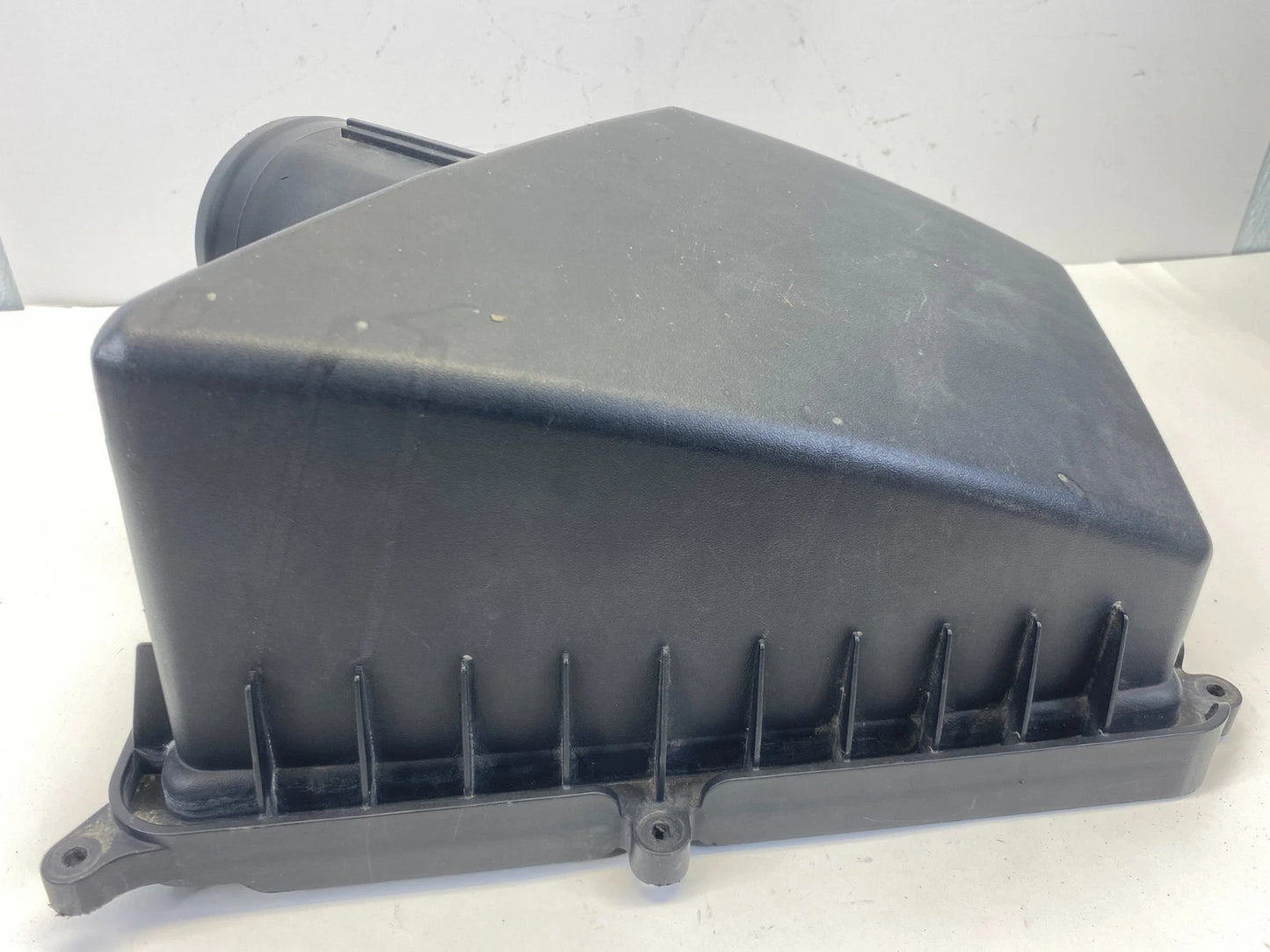 2015 2016 2017 CHRYSLER 200 2.4L AIR INTAKE CLEANER BOX COVER LID OEM