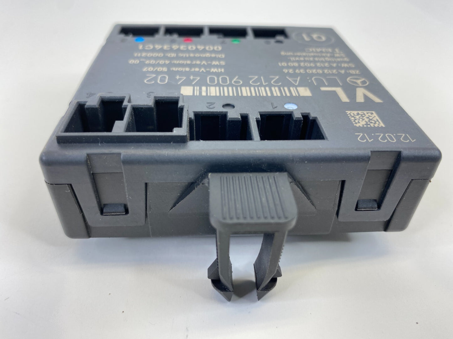 2006-2016 Mercedes-Benz E350 Front Left Side Door Control Module A2129004402