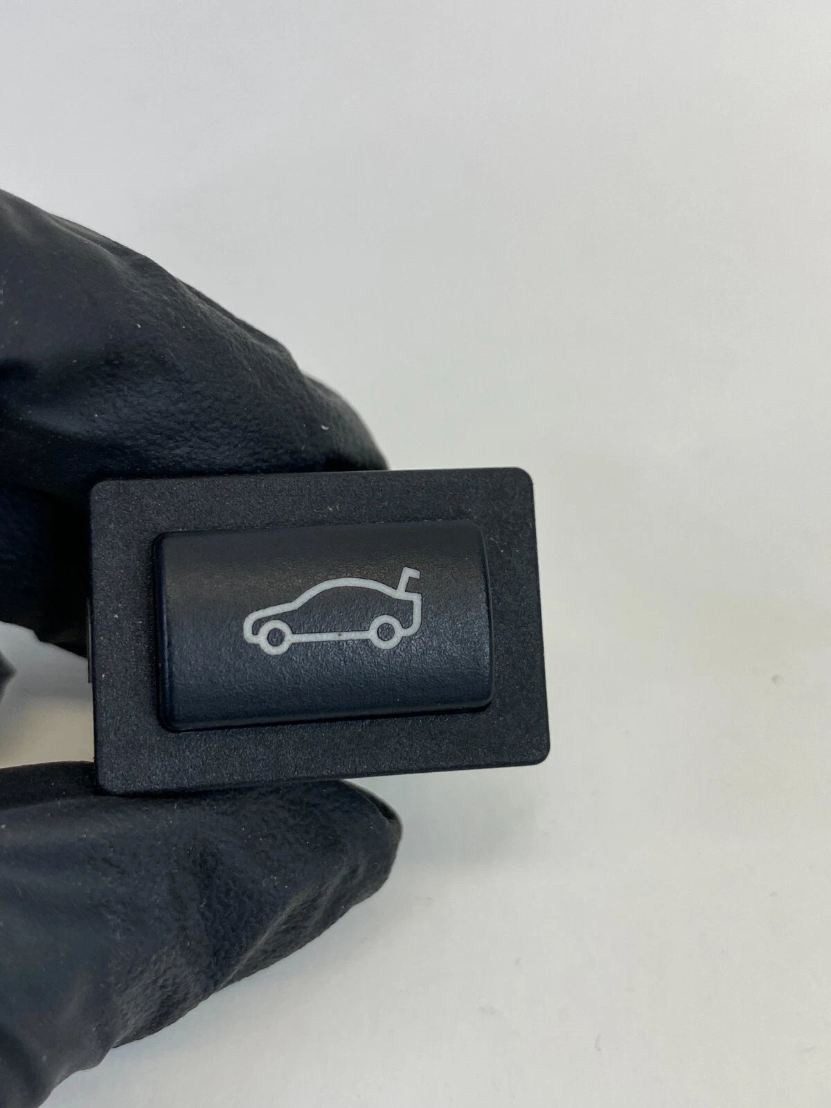 2006 BMW 330XI 330I 325XI TRUNK LID RELEASE CONTROL SWITCH BUTTON 6921846 OEM