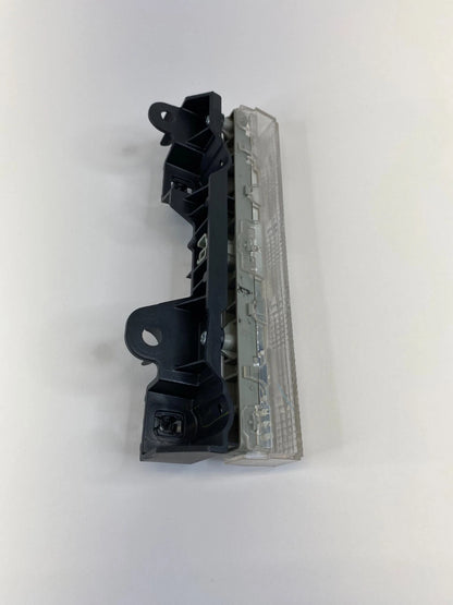 2009 2010 PONTIAC VIBE GT HATCHBACK 3RD THIRD BRAKE LIGHT HIGH MOUNT STOP LAMP