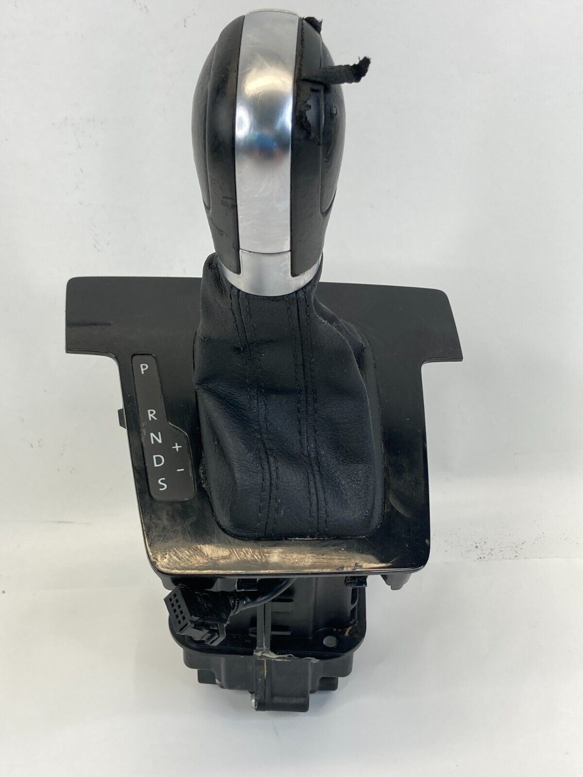 2012-2015 Volkswagen Passat Automatic Floor Gear Shifter Lever Assy 5K1-713-025