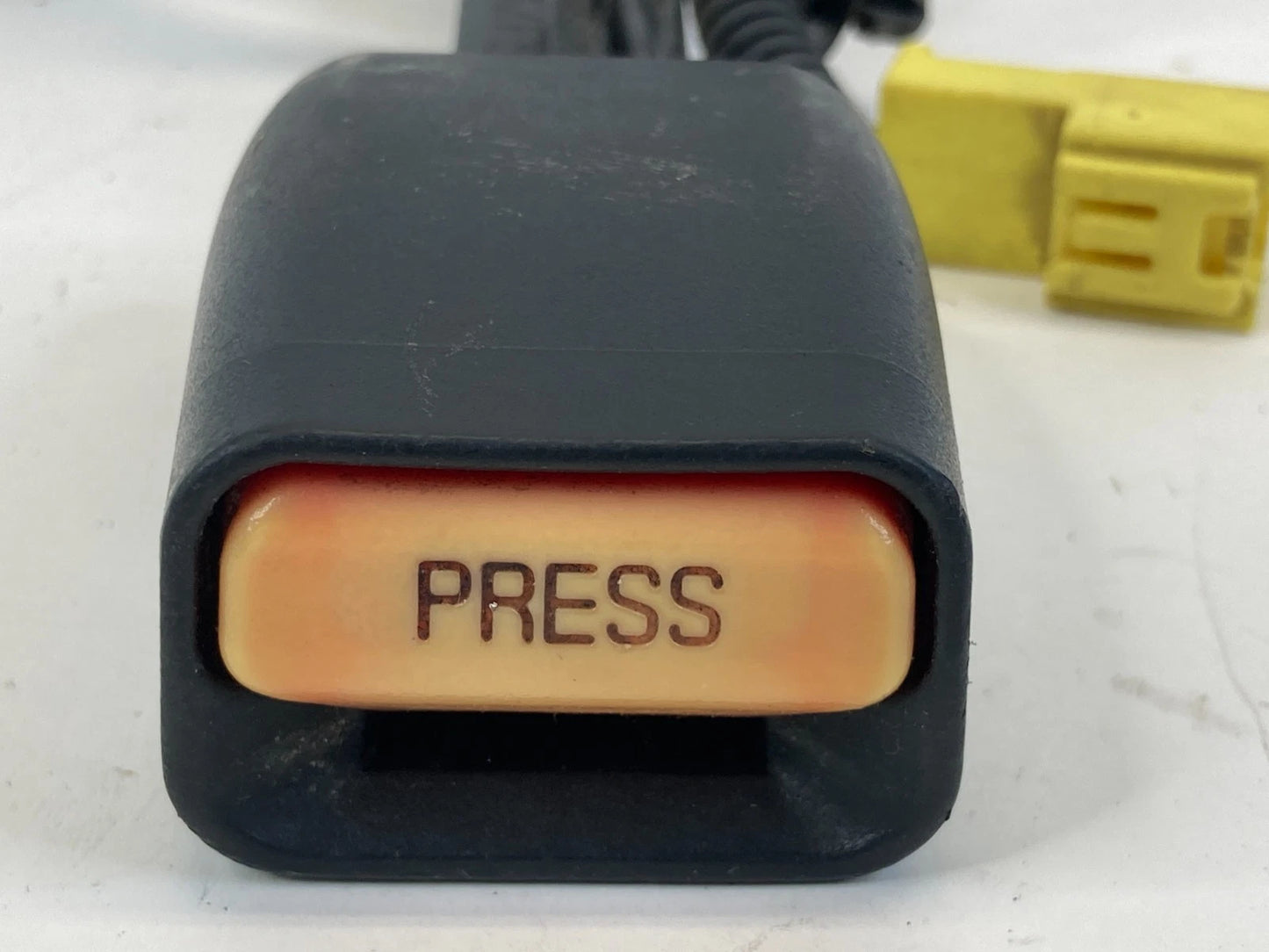 2014 15 16 17 2018 Kia Forte Front Left Side Seat Belt Buckle OEM