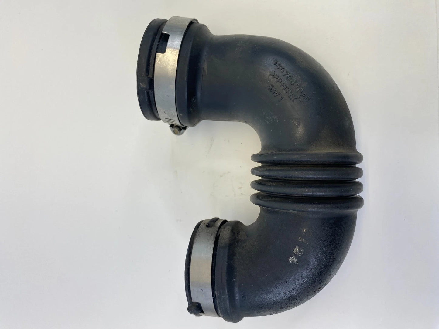 2012-2017 Fiat 500 Air Cleaner Intake Hose Tube Duct 68073650AB OEM