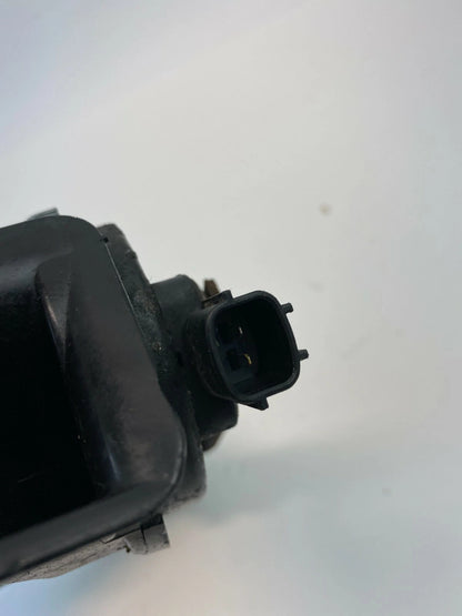2007 2008 07 08 HYUNDAI ENTOURAGE LOW NOTE HORN ASSEMBLY 96611-4D000 OEM