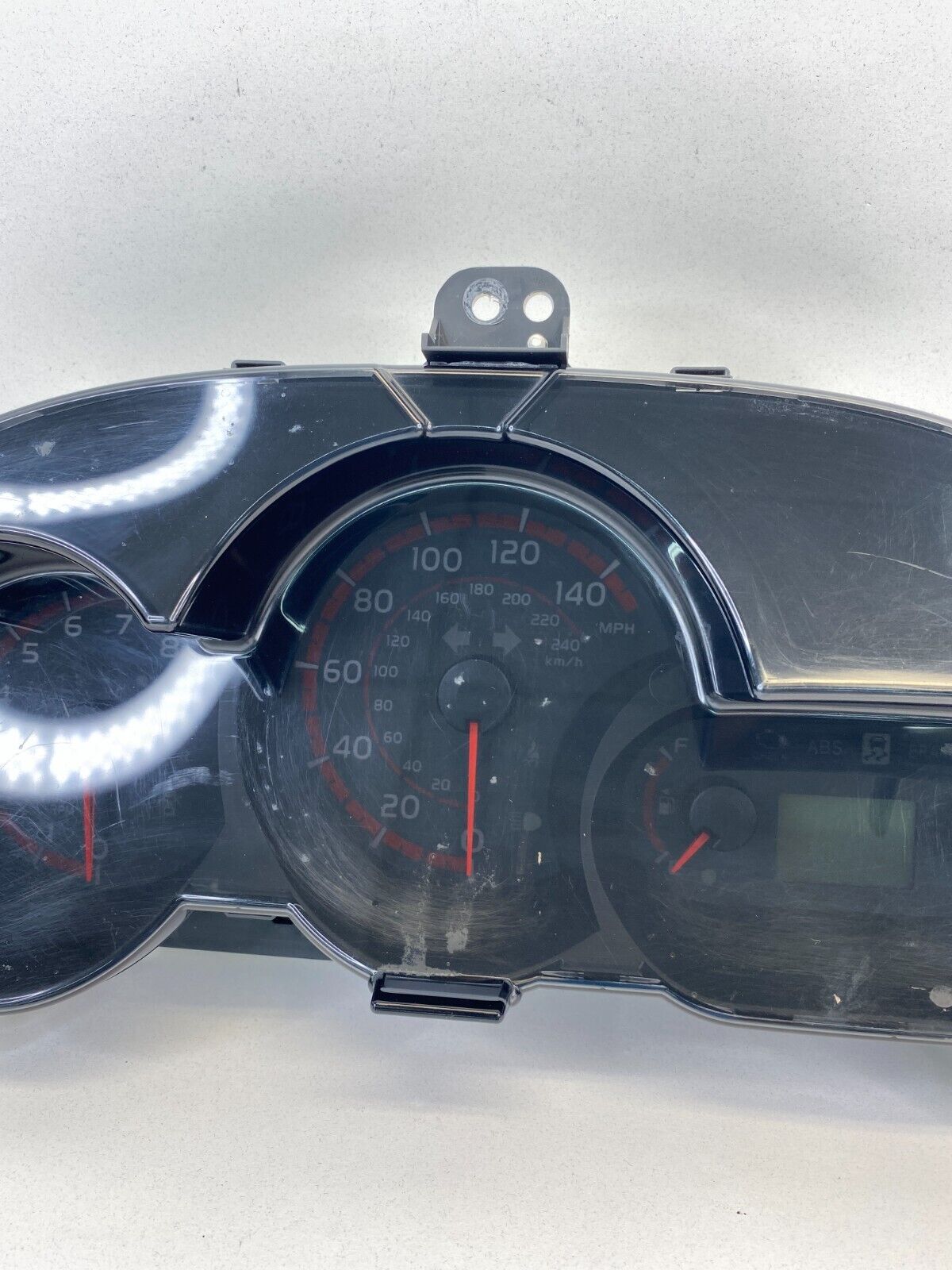 09 10 Totota Matrix 2.4 AT FWD Dash Instrument Cluster Speedometer 213K Miles