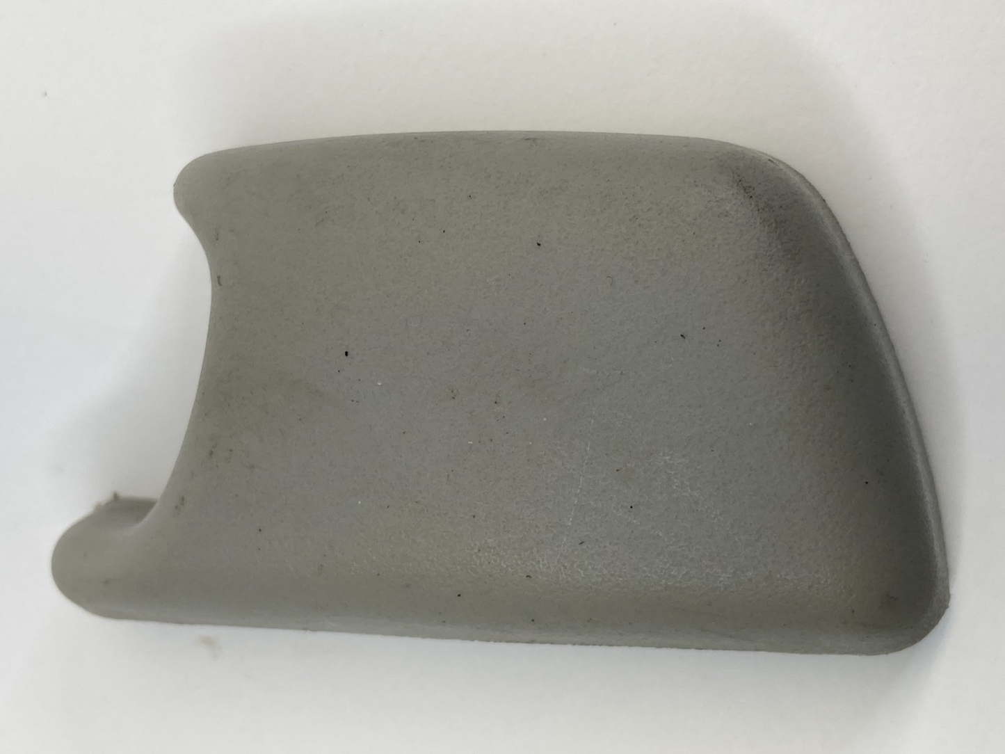 2007 Chrysler 300 Front Left Side Seat Belt Turning Loop Cover Trim 2024408 OEM