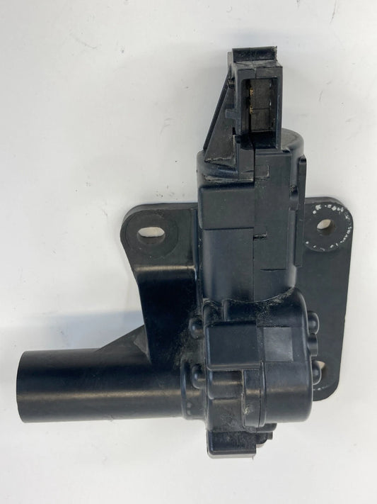 2009-2014 VOLKSWAGEN ROUTAN REAR RIGHT QUARTER HANDLE POWER WINDOW 04717606AB