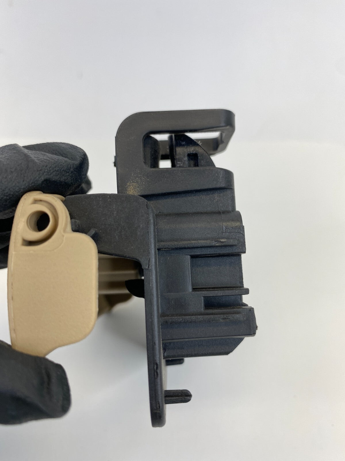 2007 2008 2009 Cadillac SRX Glove Box Handle Lock Latch 13502636 OEM