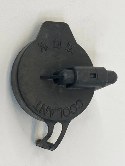 2004-2010 TOYOTA SIENNA ENGINE RADIATOR COOLANT RESERVOIR FLUID CAP OEM
