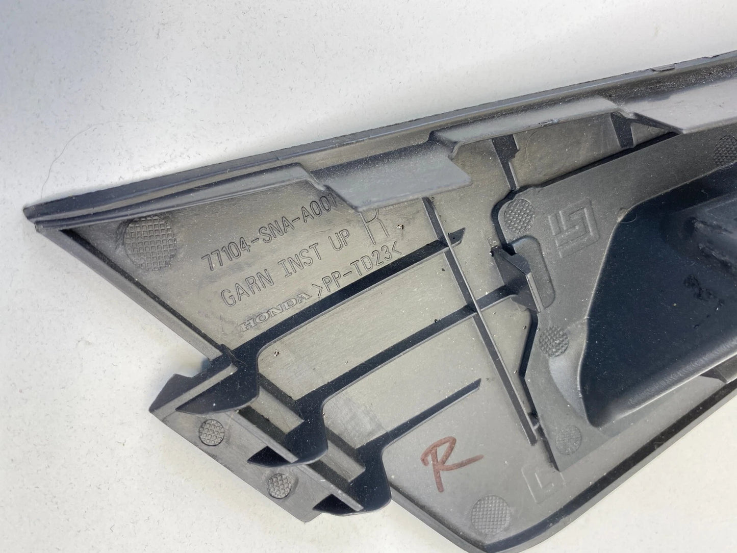 2007-2011 HONDA CIVIC FRONT RIGHT PASSENGER PILLAR DEFROST VENT OEM 77104SNAA001