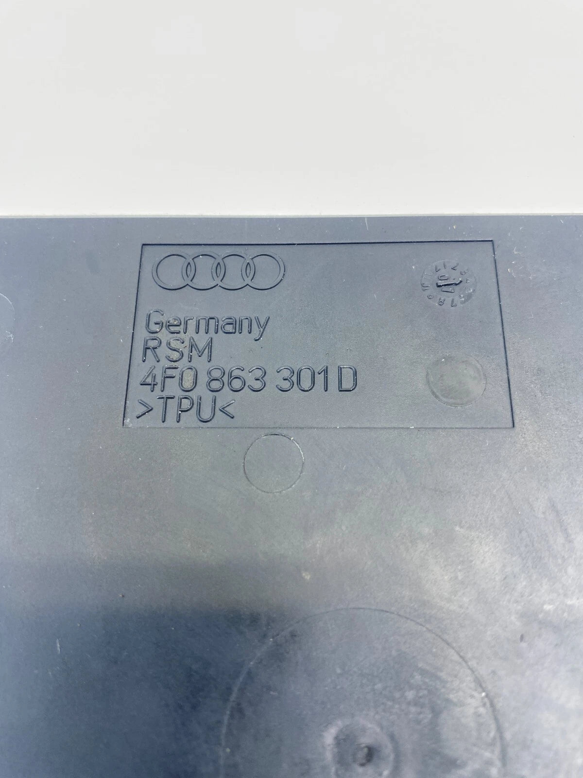 2006-2011 Audi A6 05-11 A6 Quattro Center Console Rubber Insert Mat 4F0863301D