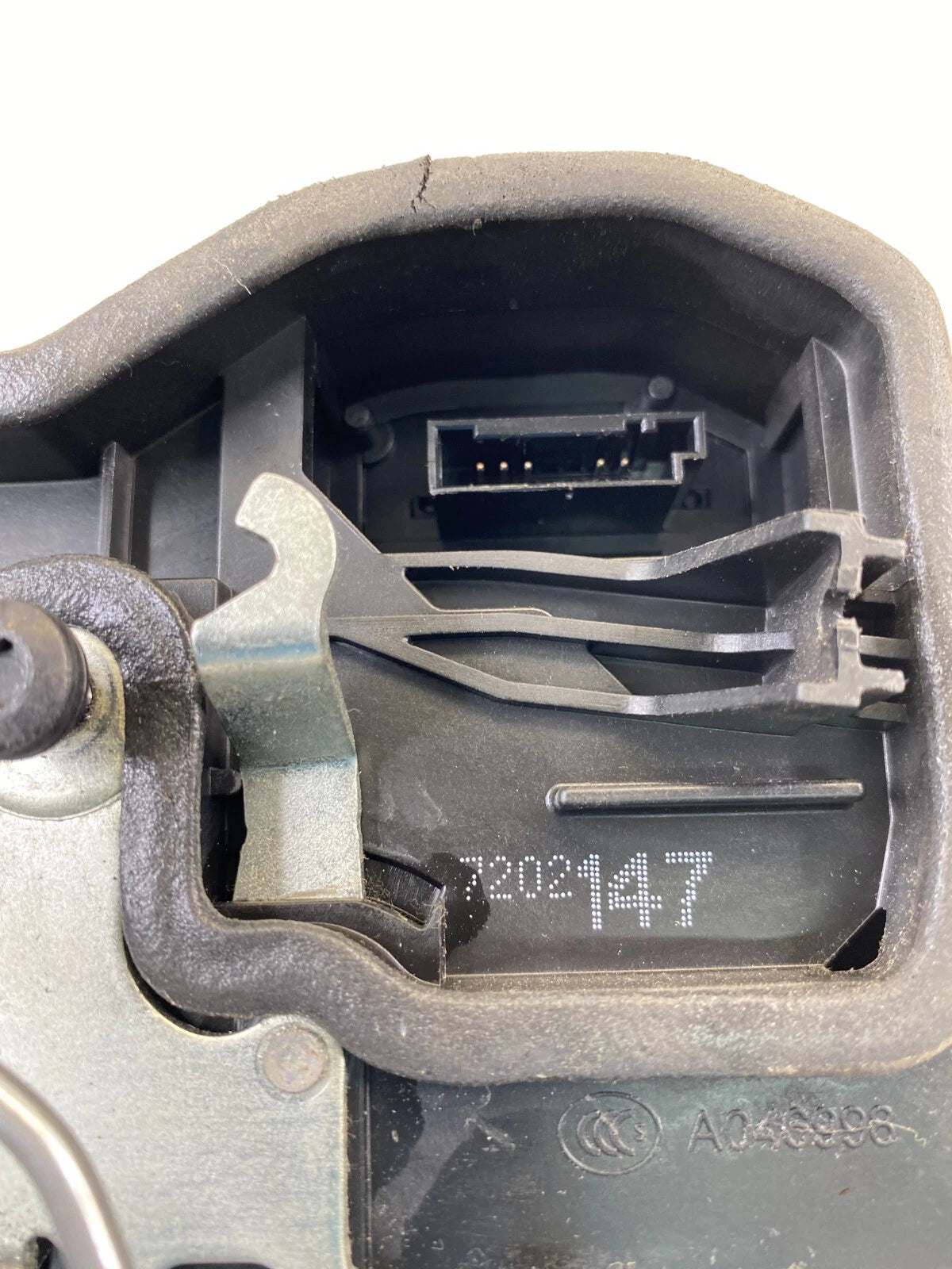 2006-2011 BMW 550I BACK REAR LEFT SIDE DOOR LOCK LATCH ACTUATOR 7202147 OEM