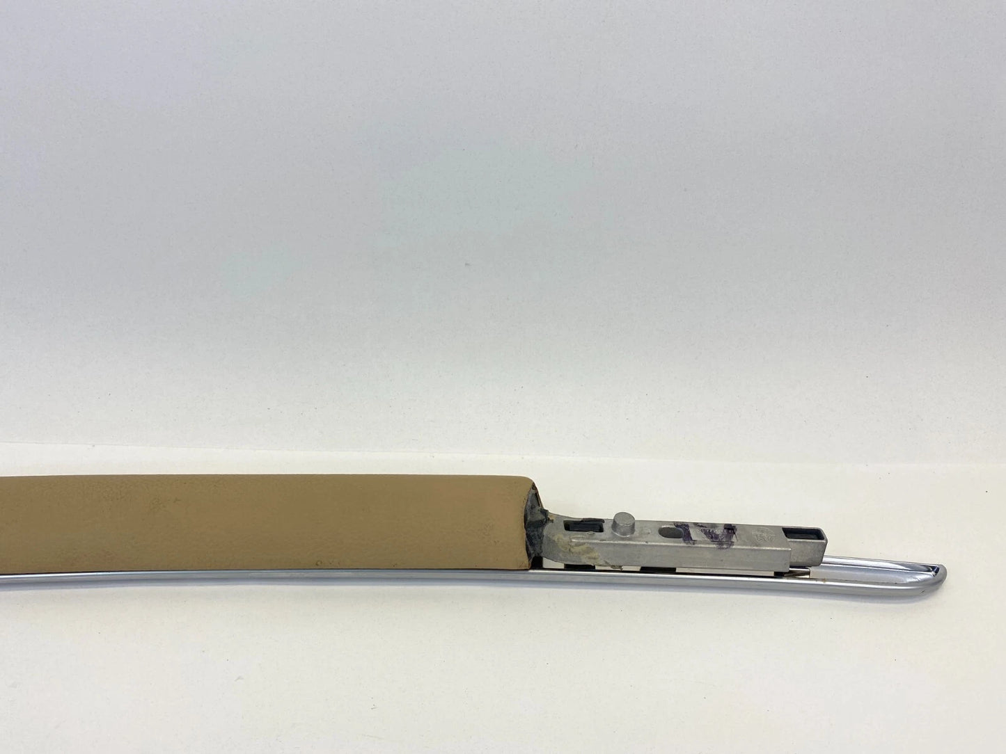 06-11 MERCEDES-BENZ ML350 CENTER CONSOLE LEFT GRAB GRIP HANDLE A1646800170 OEM