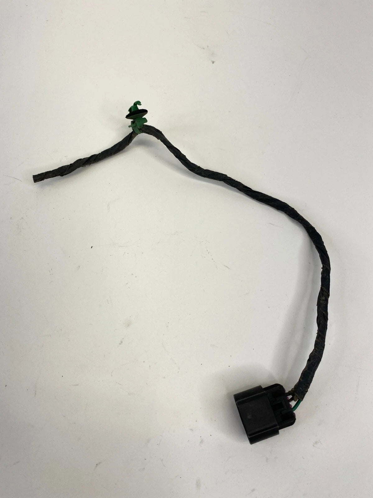 2008-2012 BUICK ENCLAVE RIGHT SIDE TAILLIGHT WIRE WIRING HARNESS PLUG CONNECTOR