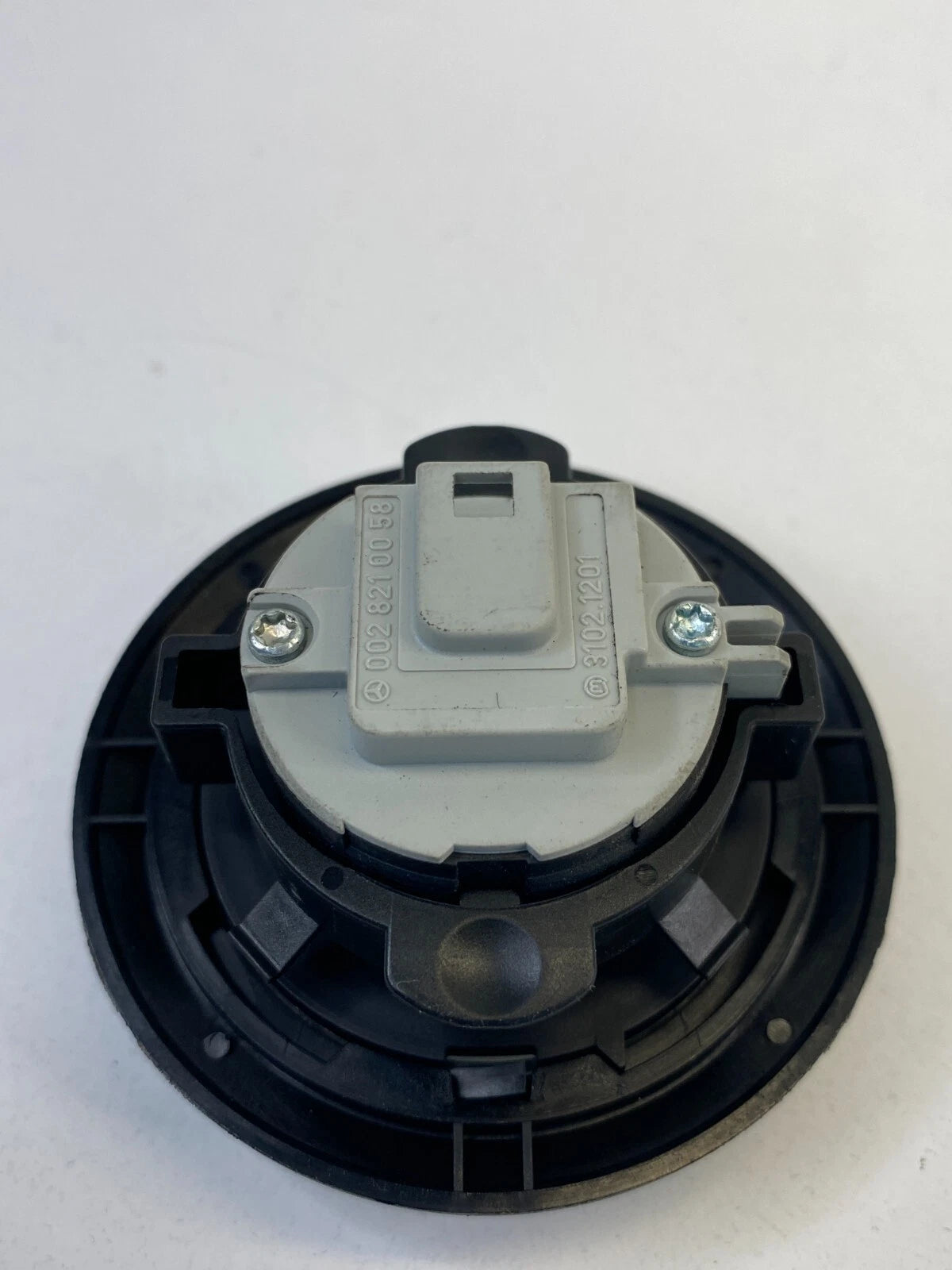 2002 MERCEDES-BENZ CLK430 REAR TRUNK RELEASE SWITCH OPEN BUTTON 002-821-00-58