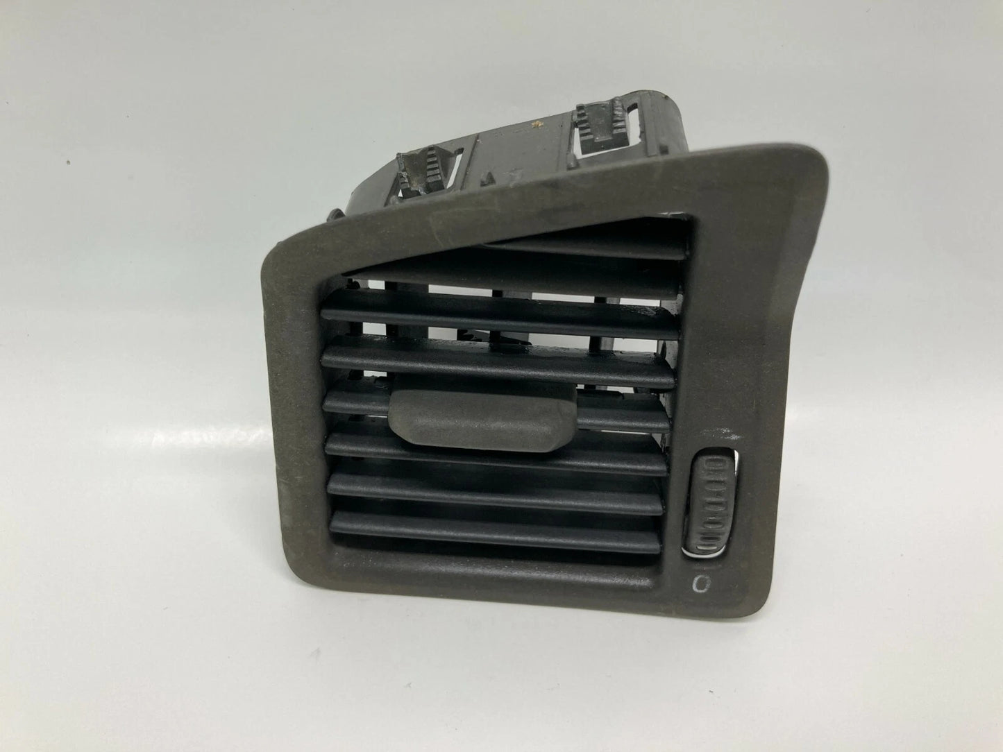 03 VOLVO XC70 01-03 V70 S60 LEFT DRIVER SIDE DASH AC AIR VENT OUTLET 3409373