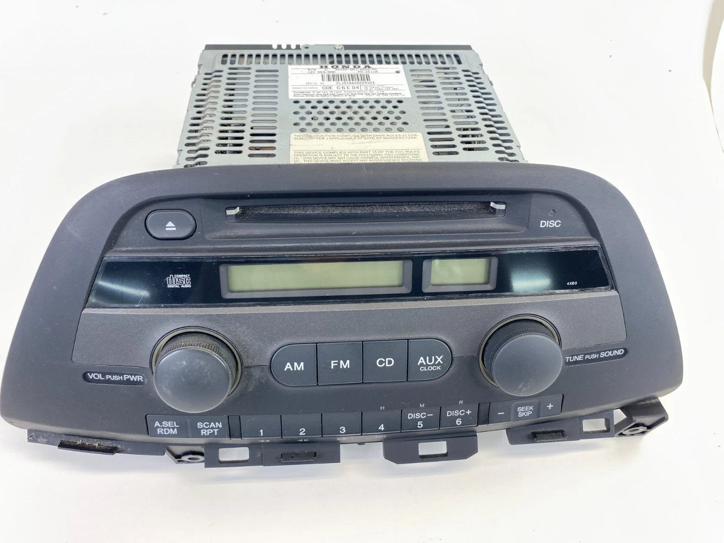 2005-2007 HONDA ODYSSEY AM/FM RADIO RECEIVER CD AUX CONTROL 39100-SHJ-A020 OEM