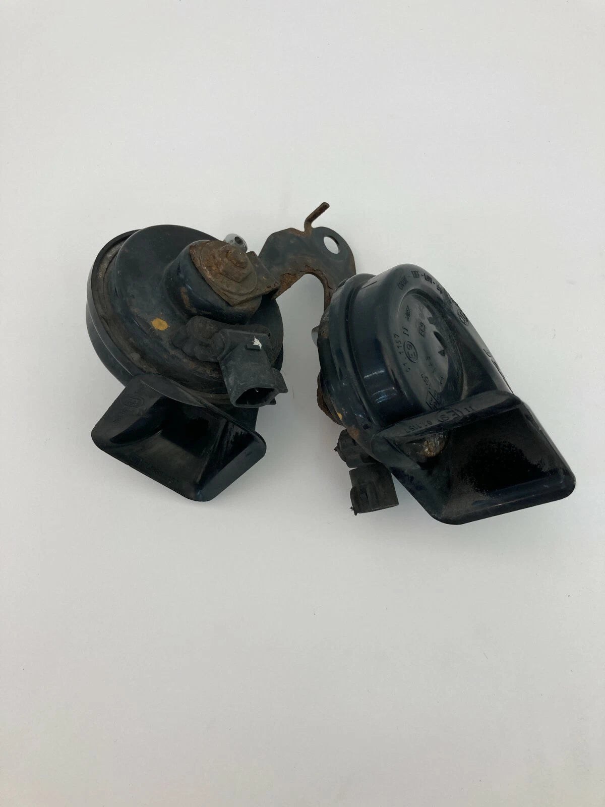 2004 2005 2006 DODGE DURANGO STEERING WHEEL HORN HIGH & LOW TONE HI LO PAIR OEM