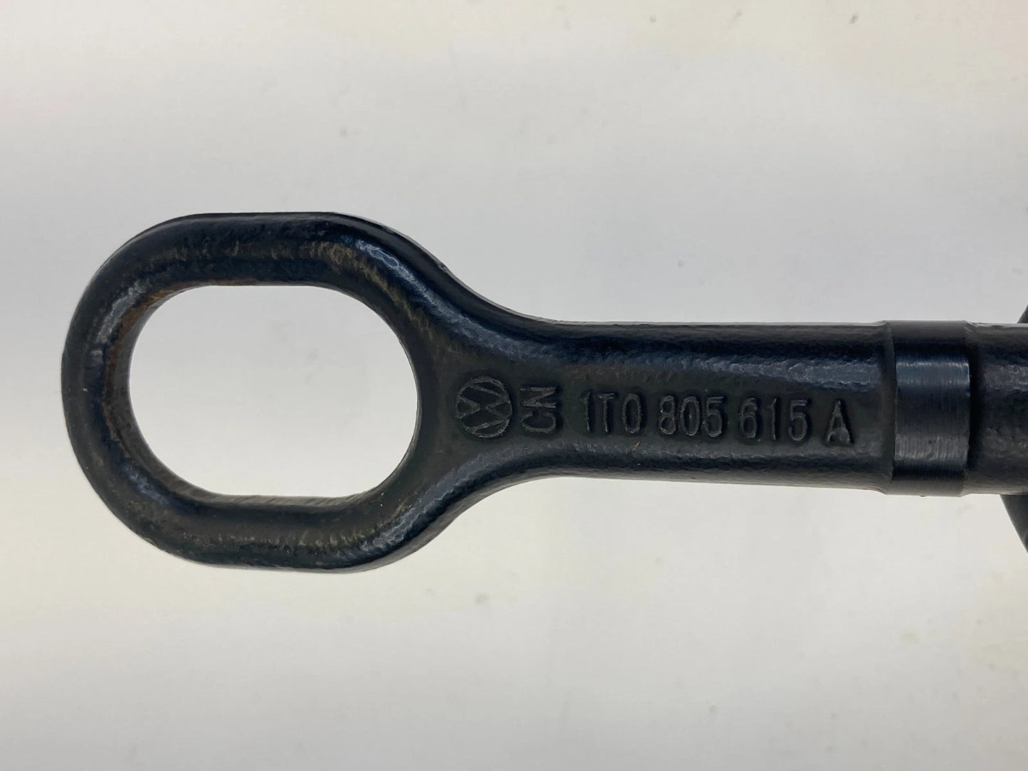 2011-2014 VW VOLKSWAGEN TOUAREG TOW HOOK EYE SCREW-IN EMERGENCY BOLT OEM