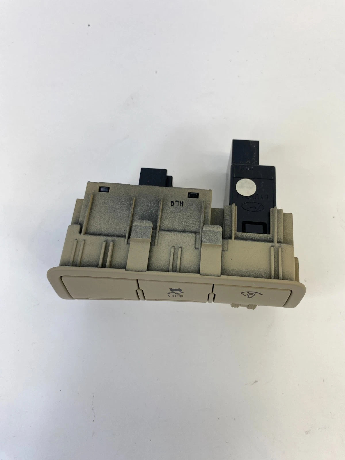 2012-2017 HYUNDAI ACCENT DIMMER ACTIVE ECO TRACTION CONTROL SWITCH 3AK1RJ1710