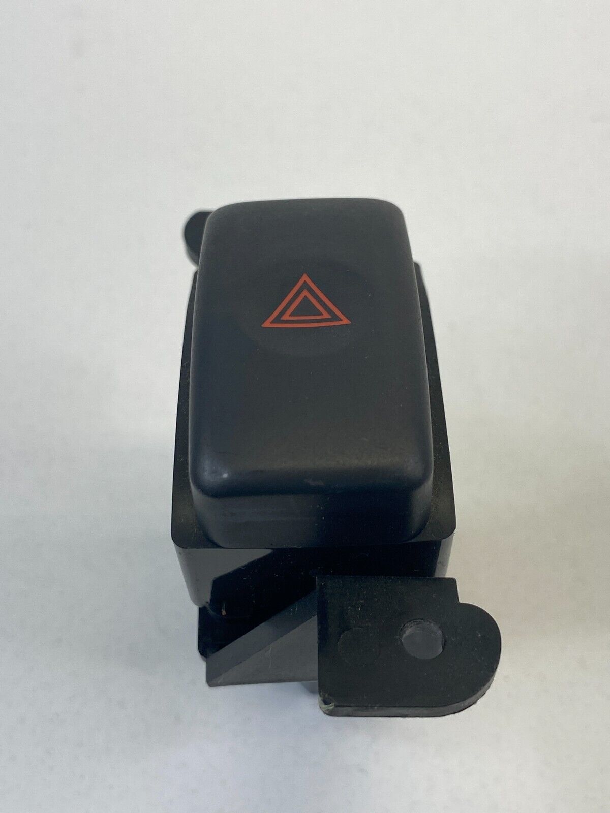 2000-2004 Subaru Outback Sedan 4-DR Emergency Hazard Control Switch Button 06901