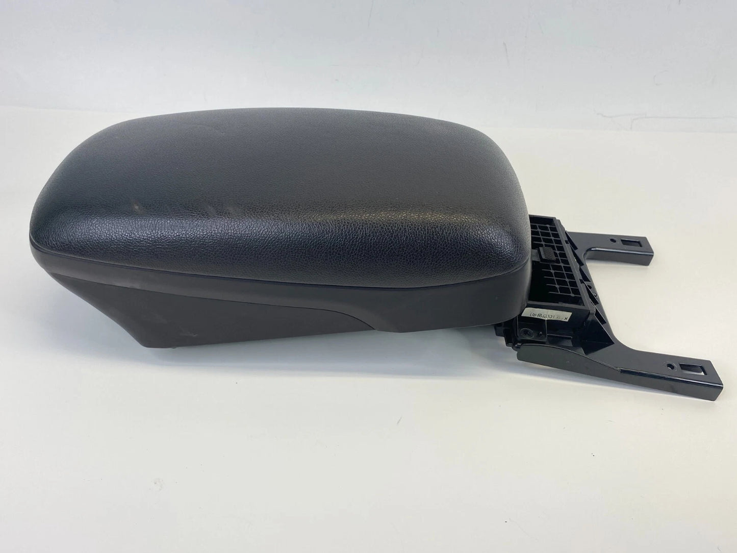 2011-2013 HYUNDAI ELANTRA CENTER CONSOLE ARMREST ARM REST LID COVER 84622-3X000
