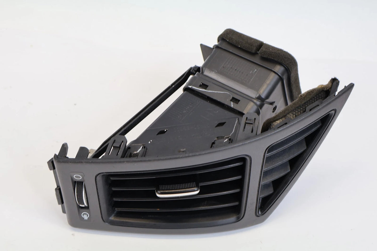 2011-2014 HYUNDAI SONATA DASH RIGHT SIDE A/C OUTER AIR VENT GRILLE 97490-3S000