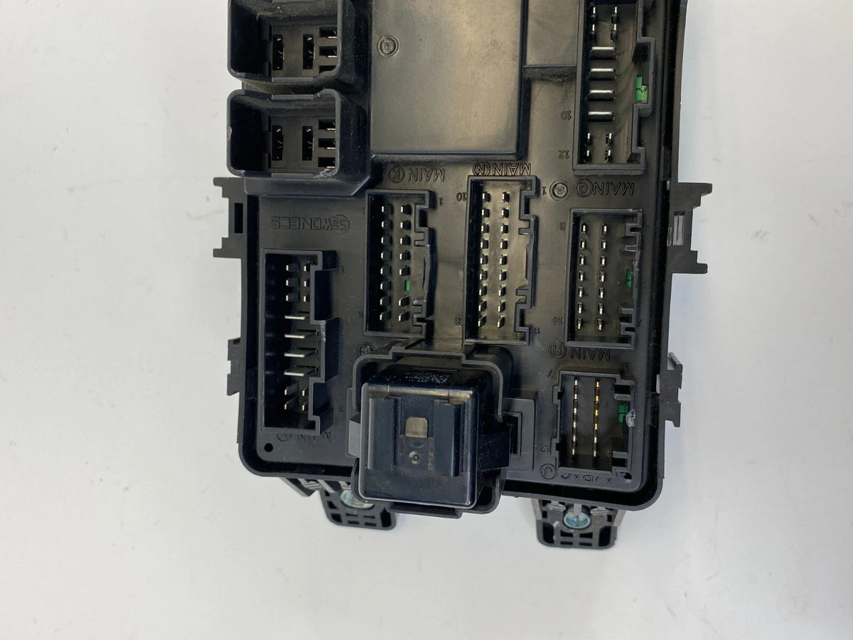 2006-2011 06-11 HYUNDAI ACCENT DASH CABIN FUSE BOX RELAY JUNCTION 919501G040 OEM