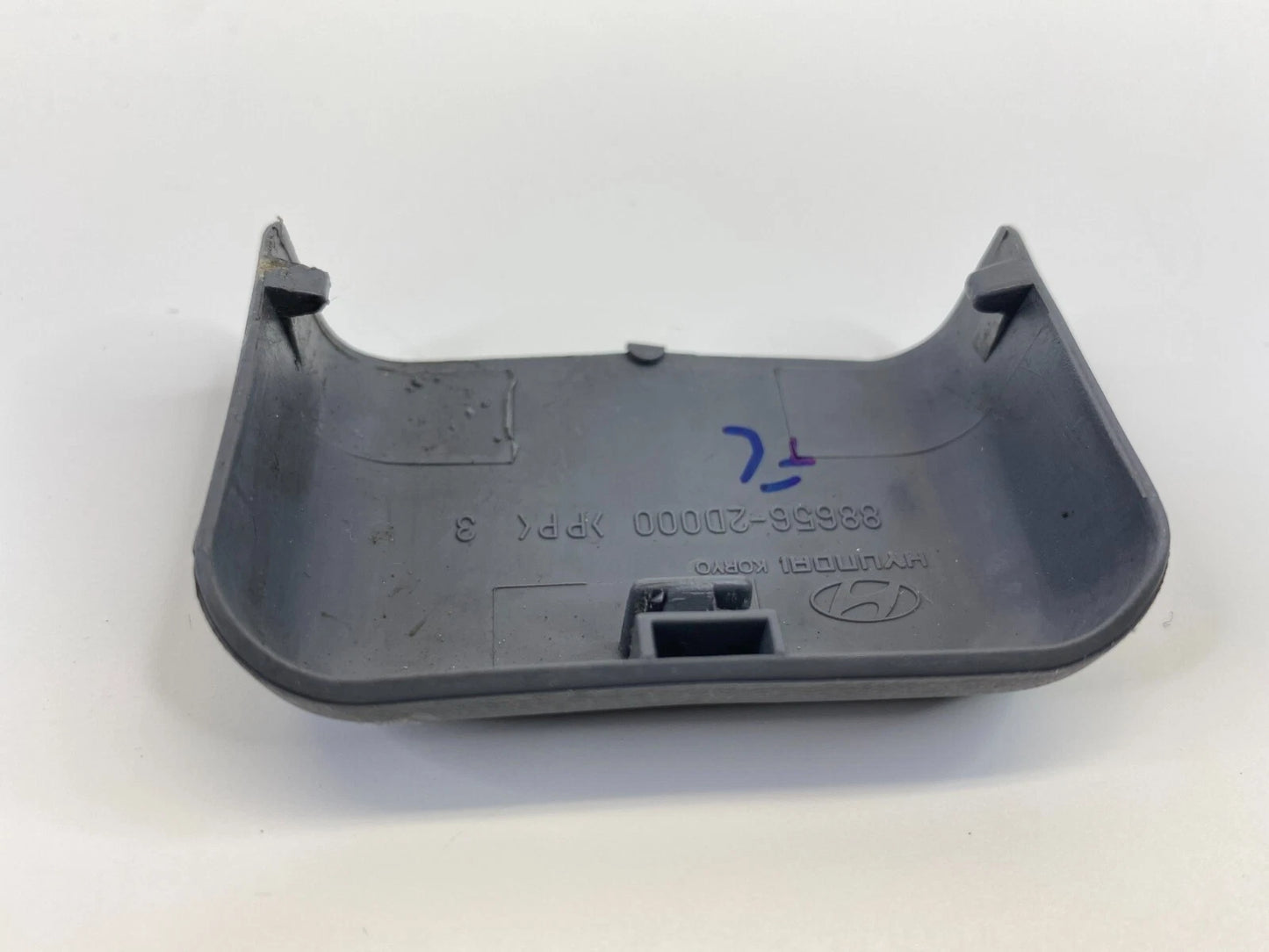 2001-2006 HYUNDAI ELANTRA FRONT LEFT SIDE SEAT BOLT COVER TRIM 88656-2D000 OEM
