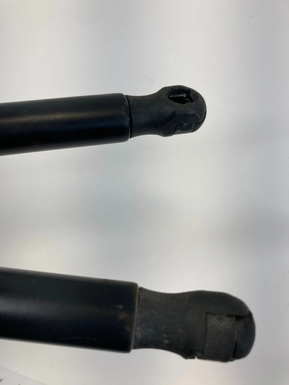 2010 2011 2012 FORD FUSION SEDAN TRUNK LID SUPPORT STRUTS CYLINDER PAIR SET