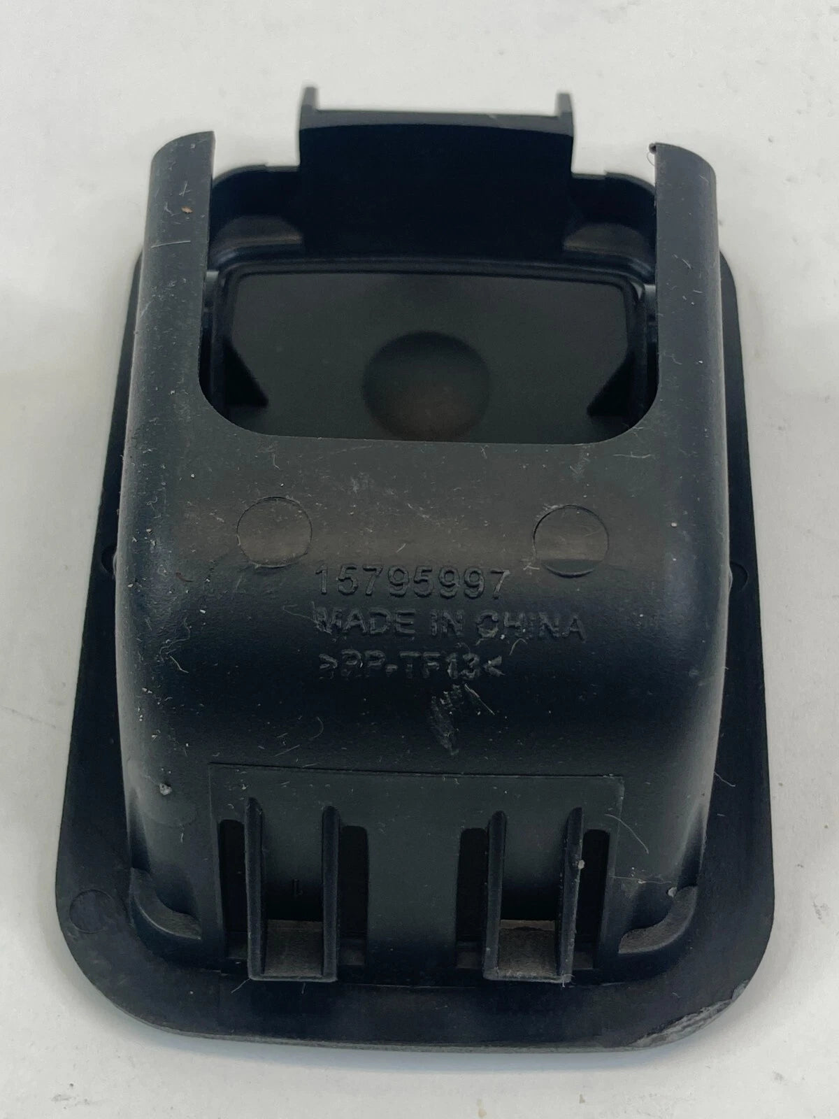 2011-2017 BUICK REGAL SEAT CHILD ANCHOR HOLE TRIM COVER CAP TRIM 15795997 OEM